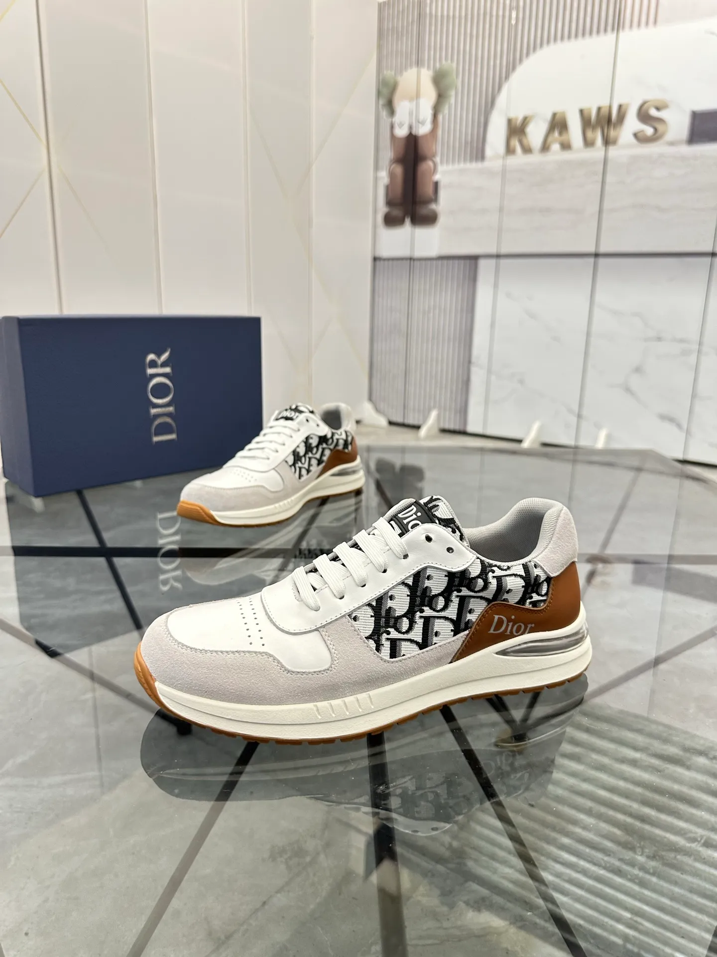Men's shoes for sale 💰: 💰P420¥ Product trademark: Dior* "Dior*" low-top casual shoes Regular size: 38-44 (can be customized to 45) Product materials: imported cowhide leather upper spliced ​​with original fabric, breathable lining, original outsole. No.:6735